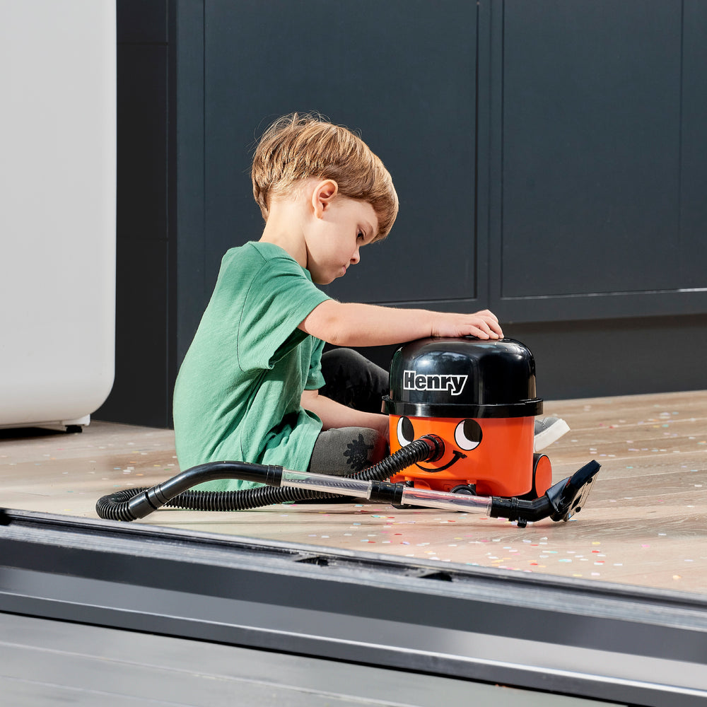 Casdon Henry Vacuum Cleaner Red - detail