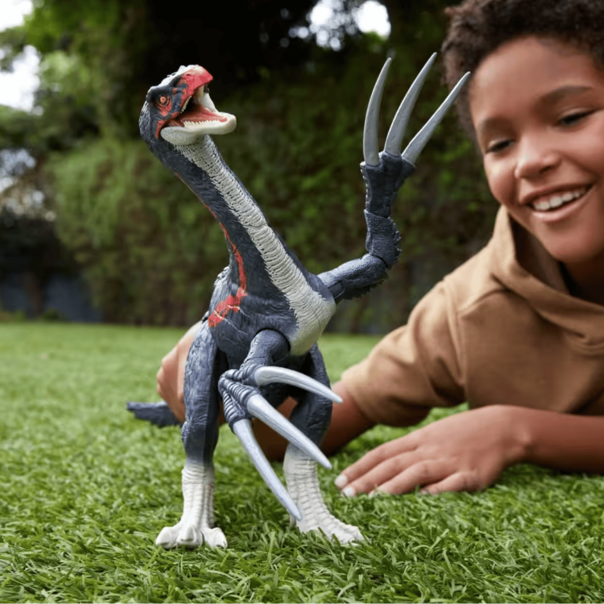 Jurassic World Slash N Roar Therizinosaurus Dinosaur Figure, Attack & Sound Toy, Chaos Theory