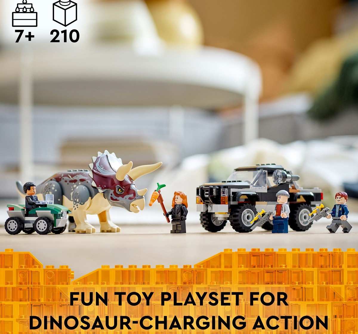 LEGO Jurassic World Triceratops Pickup Truck Ambush - build detail