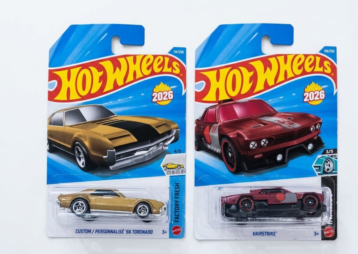 Hot Wheels Custom / Personnalise '66 Toronado and Vairstrike