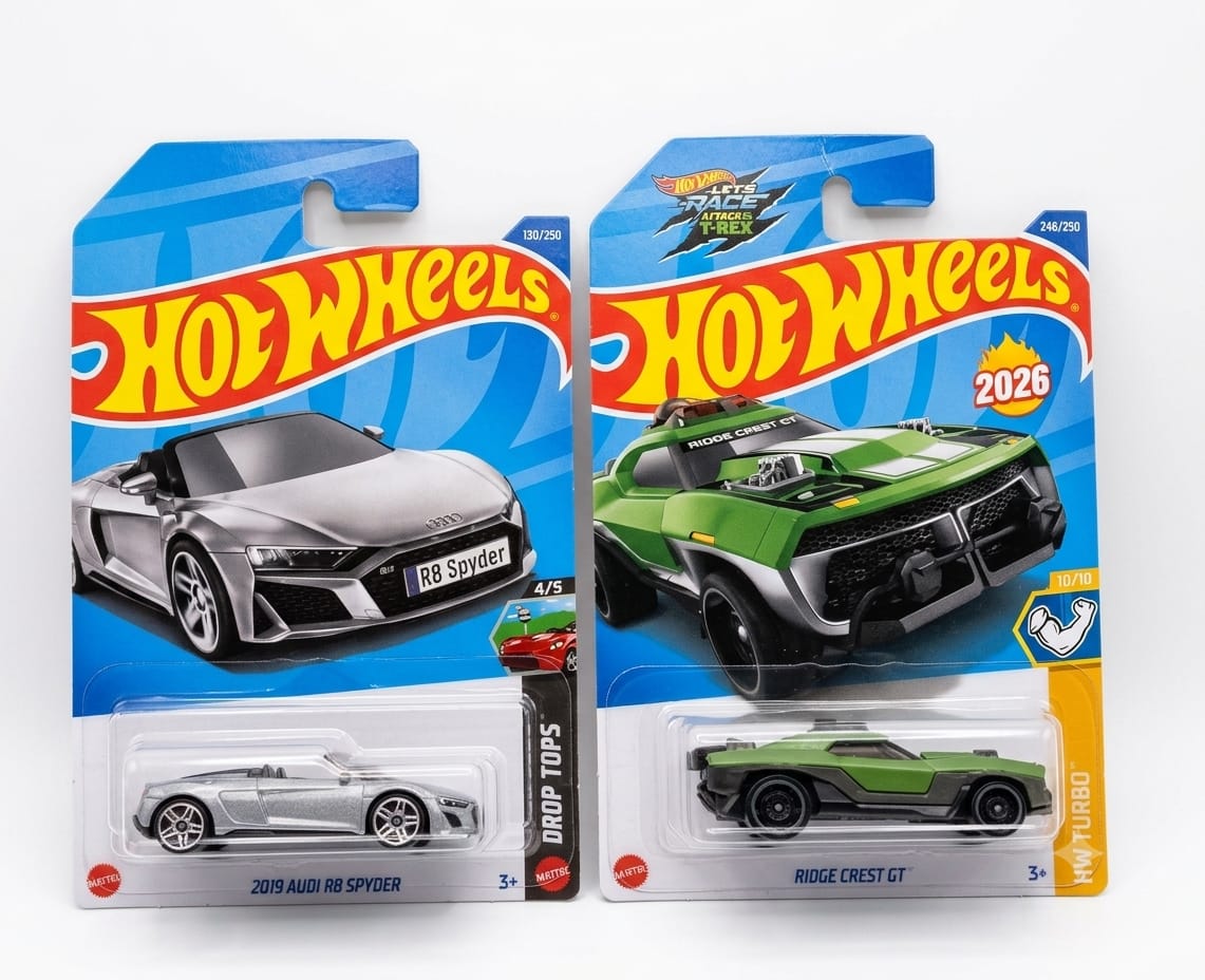 Hot Wheels 2019 Audi R8 Spyder and Ridge Crest GT