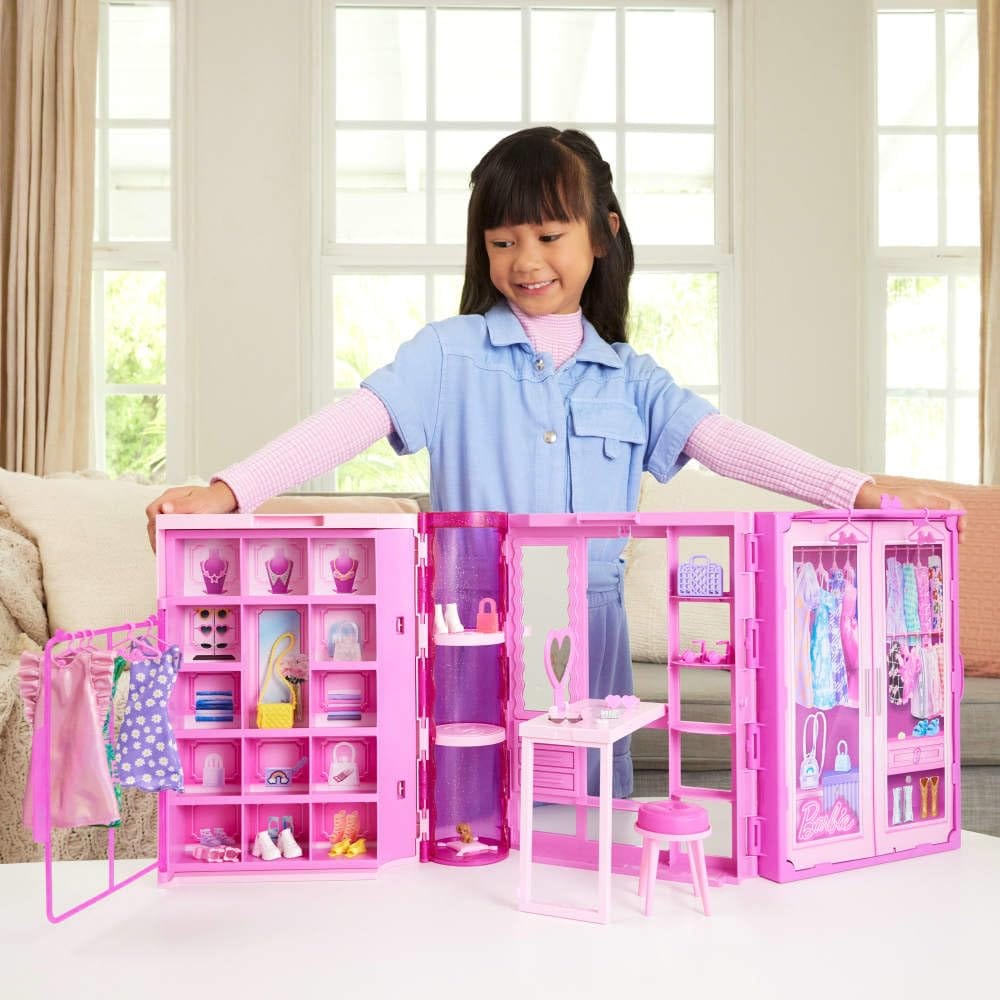 Barbie Dream Closet With Fashion Doll