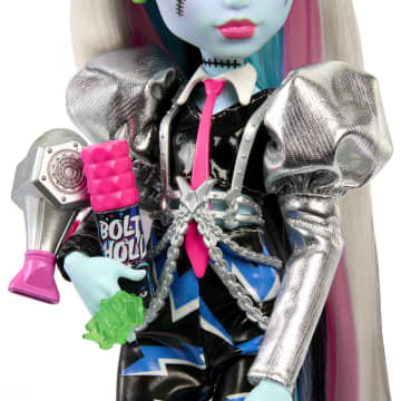 Monster High Amped Up Frankie Stein doll detail
