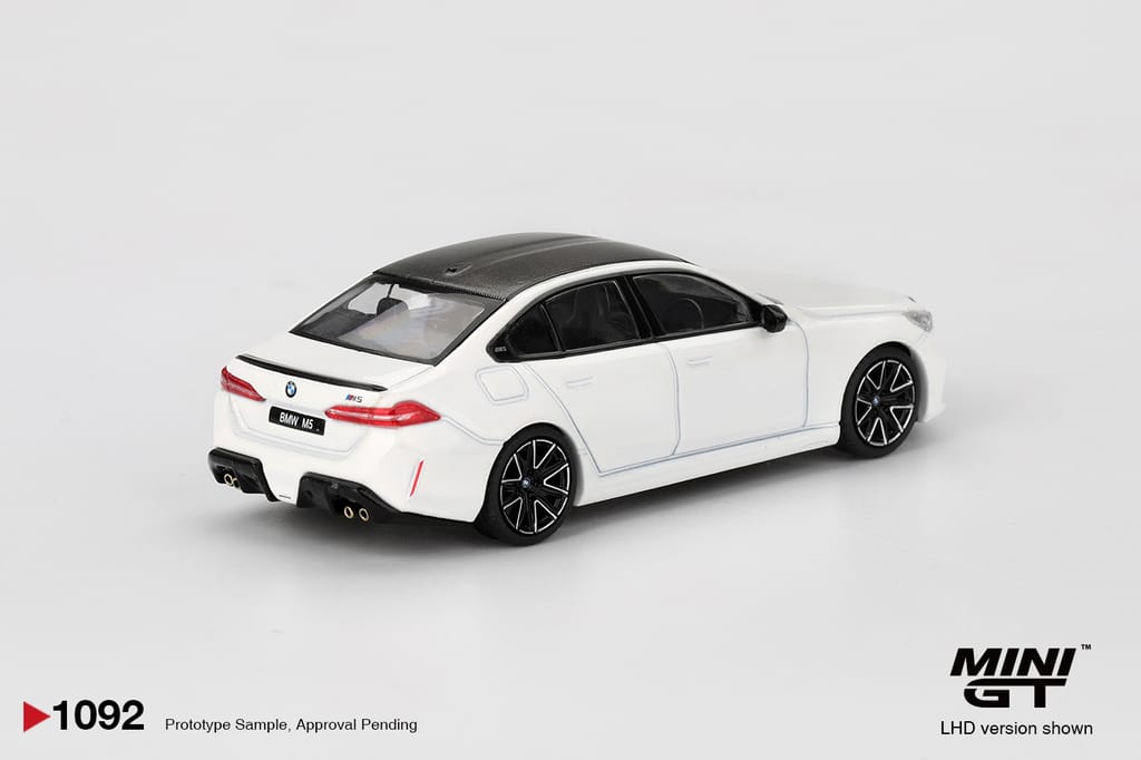 Mini GT 1092 BMW M5 Alpine White