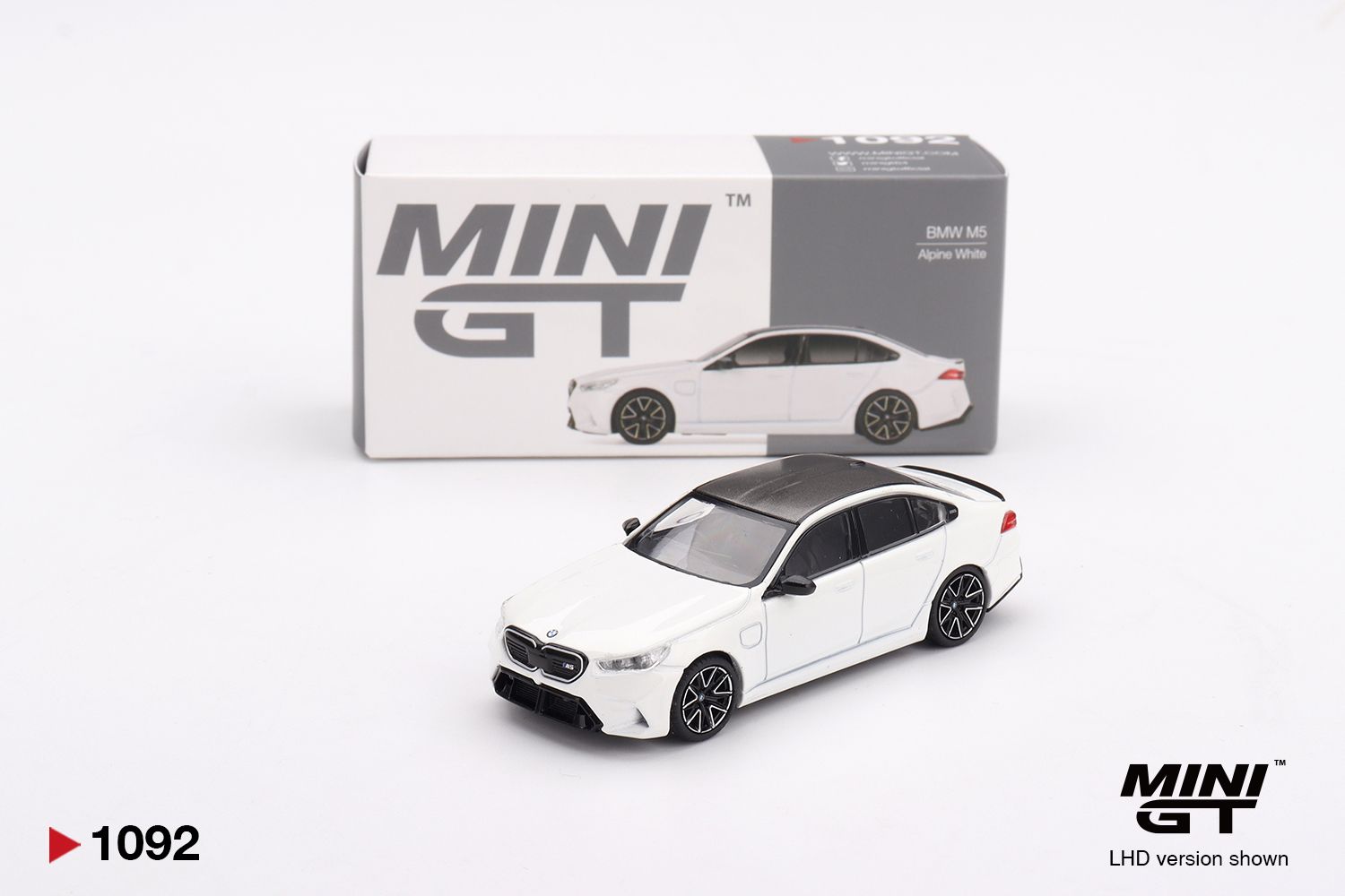 Mini GT 1092 BMW M5 Alpine White