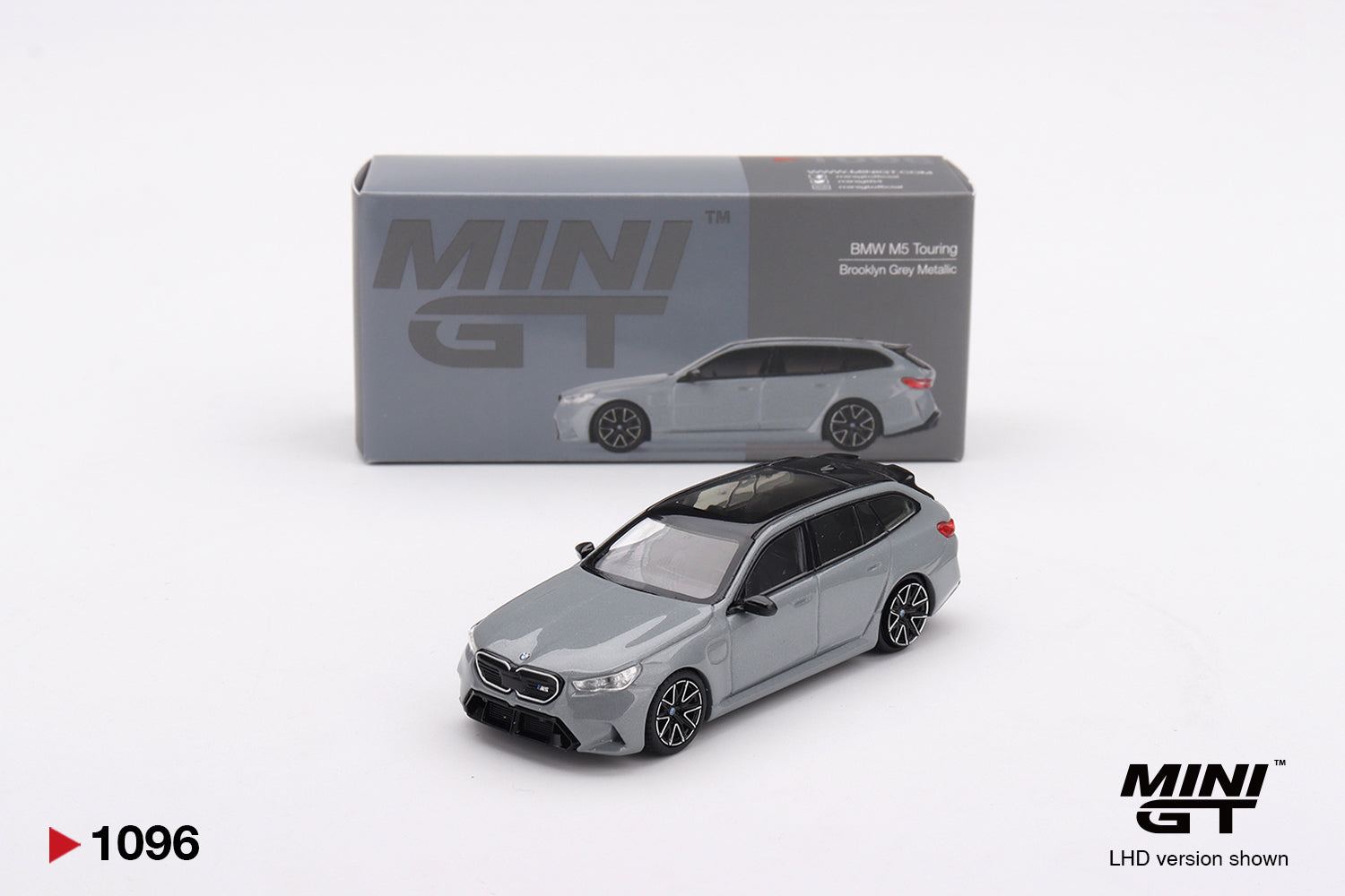 Mini GT 1096 BMW M5 Touring Brooklyn Grey Metallic