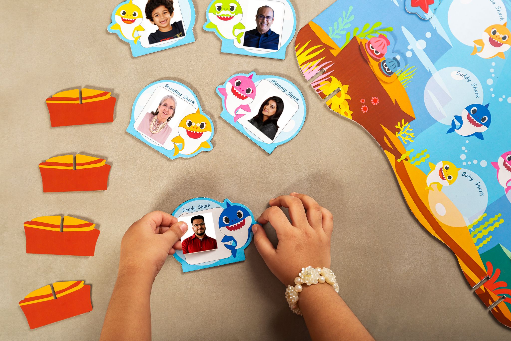 Baby Shark Fin-Tastic Magnetic Family Tree