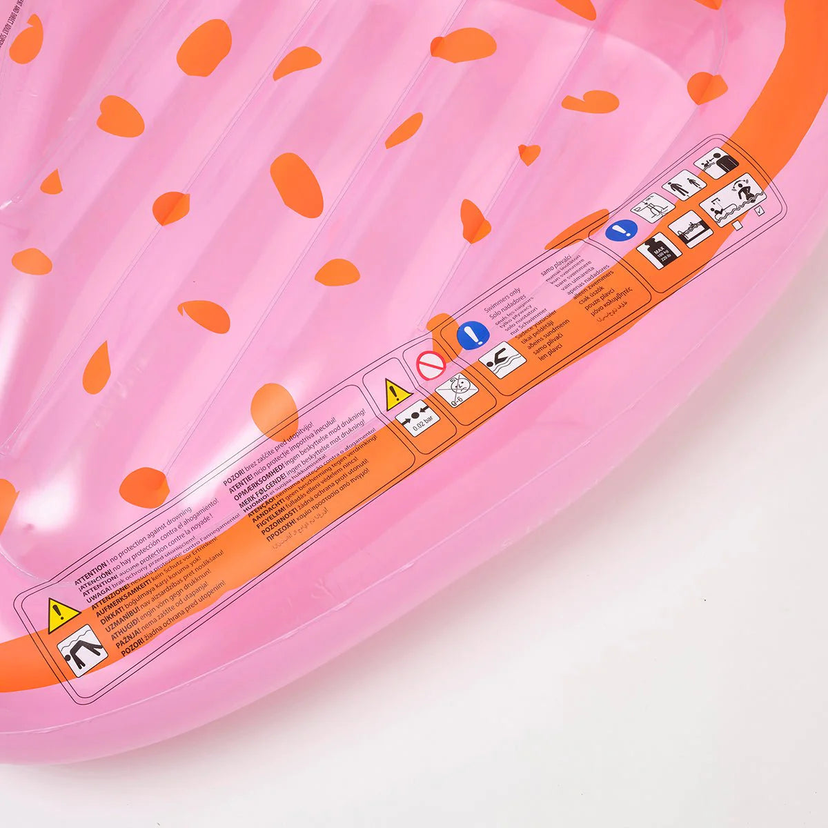 SUNNYLiFE Pink Color Inflatable Luxe Lie-On Float Strawberry Pink Berry