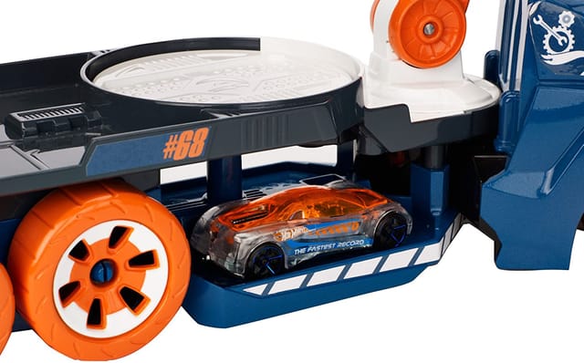 Hot Wheels Spinnin Sound Crane - Main Image