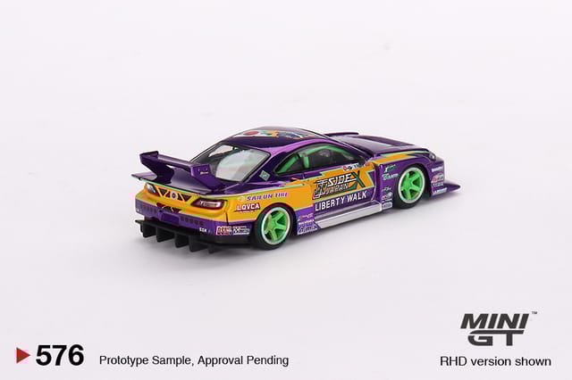 Mini GT Nissan S15 Silvia LBsuper Silhouette 555 2022