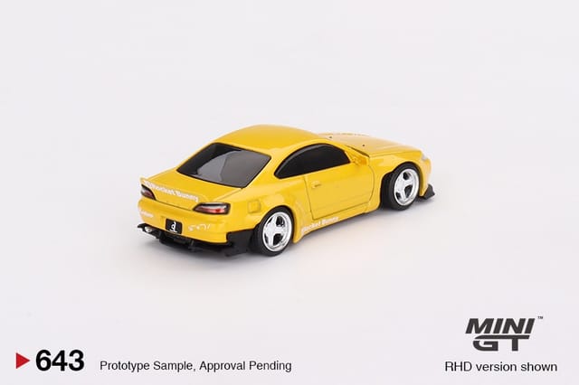 mini-gt-nissan-silvia-s15-