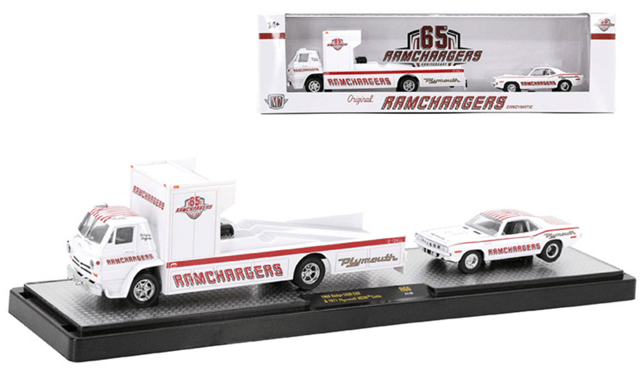 M2 Machines Diecast 1:64 Auto-Haulers Release 66 - Ramchargers - 1966 Dodge L600 COE & 1971 Plymouth HEMI Cuda