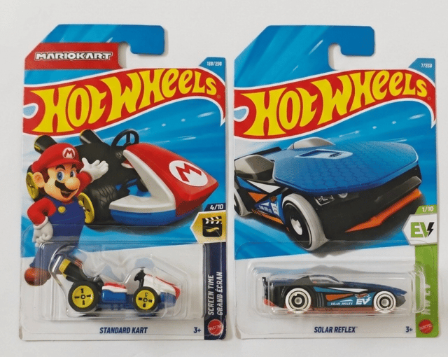 Hot Wheels Standard Kart and Solar Reflex