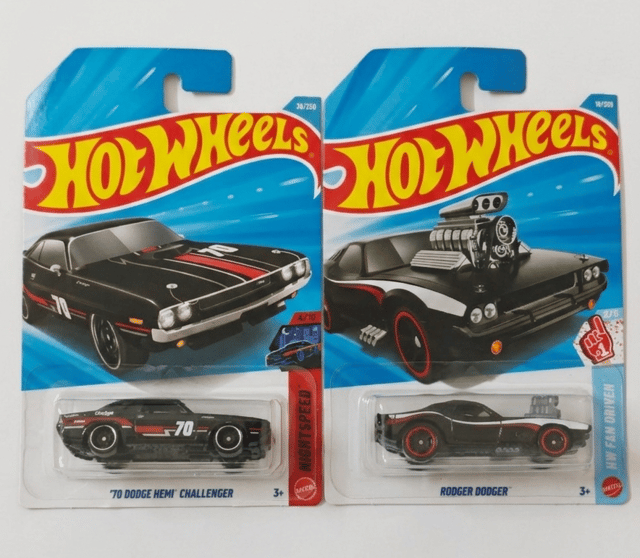 Hot Wheels '70 Dodge Hemi Challenger and Rodger Dodger