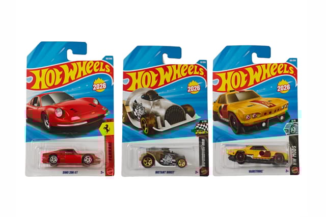 Hot Wheels Dino 206 GT ,Instant Boost and Vairsrtike