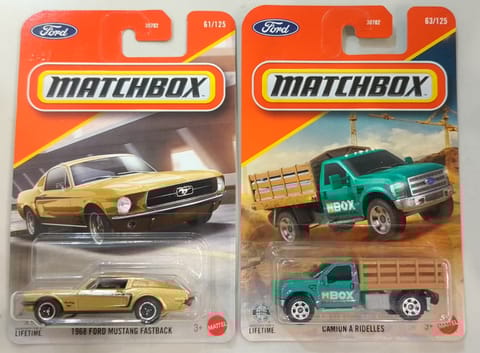 Matchbox 1968 Ford Mustang Fastback and Ford F-350 Stake Bed Truck / Camion A Ridelles