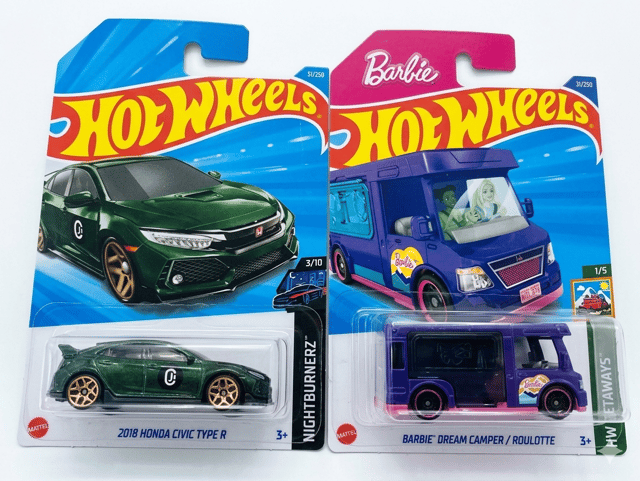 Hot Wheels 2018 Honda Civic Type R and Barbie Dream Camper / Roulotte